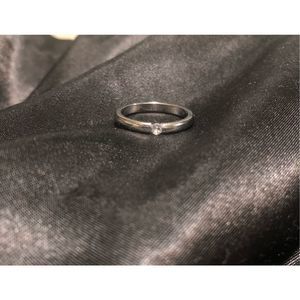 Minimalistic Ring: Plain Band With Small Diamond